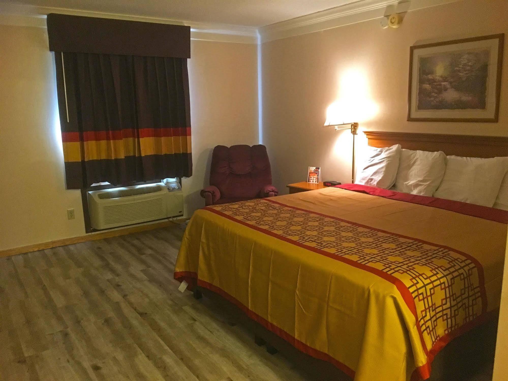 Americas Best Value Inn & Suites Thief River Falls Eksteriør billede
