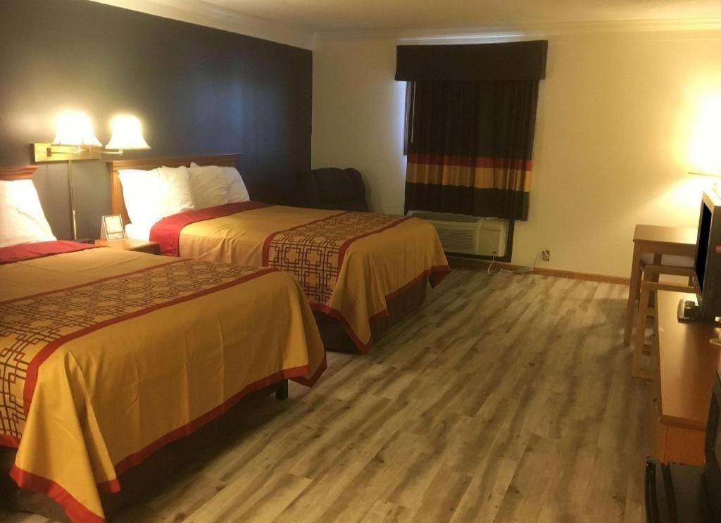 Americas Best Value Inn & Suites Thief River Falls Eksteriør billede