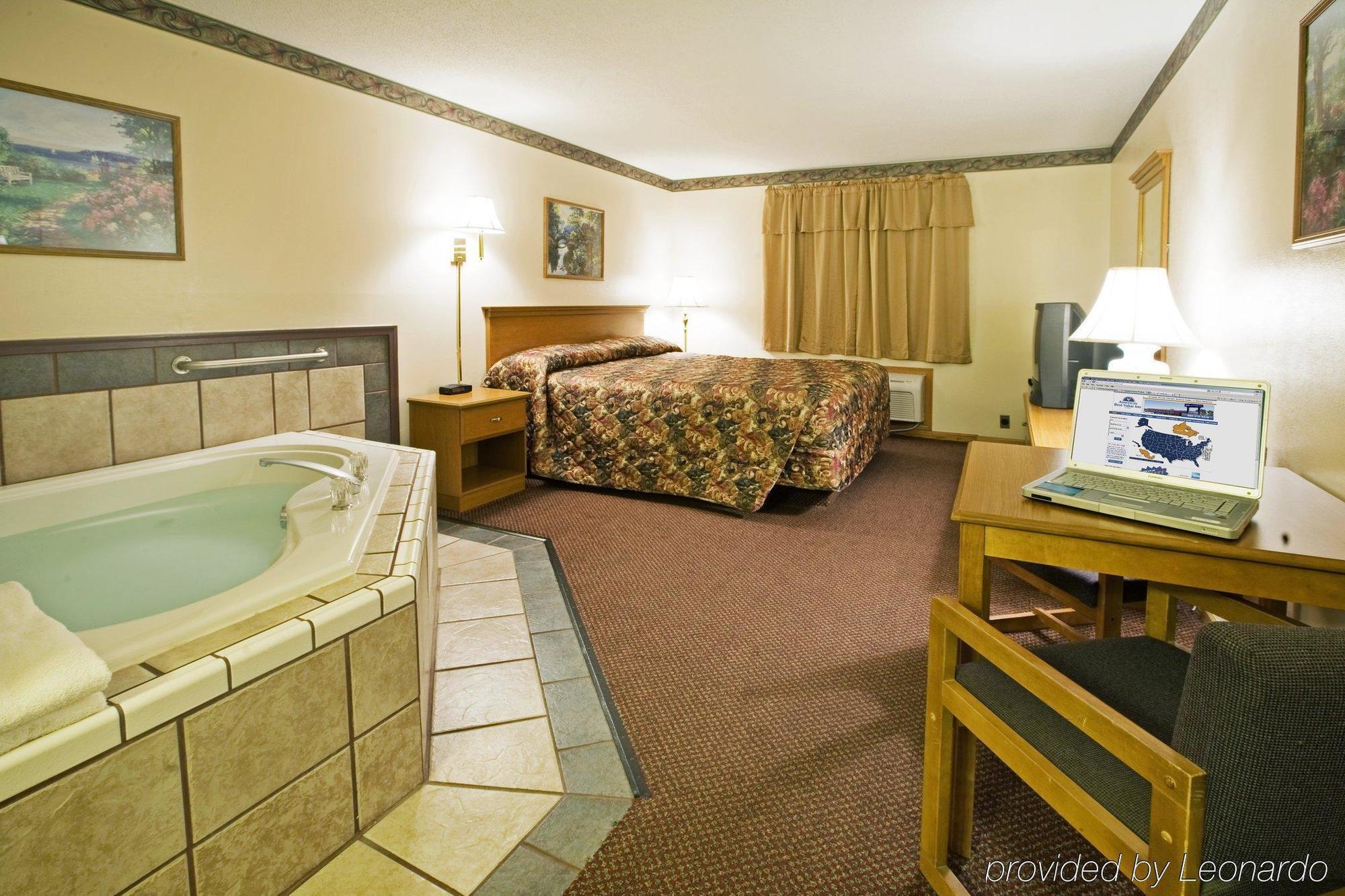 Americas Best Value Inn & Suites Thief River Falls Værelse billede