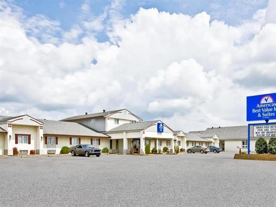 Americas Best Value Inn & Suites Thief River Falls Eksteriør billede